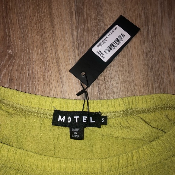 MOTEL GUIDA MINI SKIRT IN BUBBLE OLIVE OIL NWT - Picture 3 of 5
